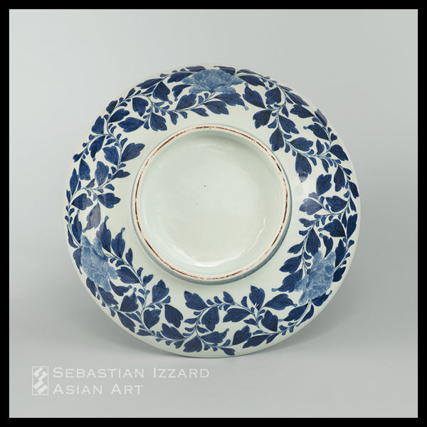 A SERVING DISH (<i>SHAKUZARA</i>) WITH THE ATTRIBUTES OF THE SEVEN GODS OF GOOD FORTUNE (<i>TAKARAMONO</i>)